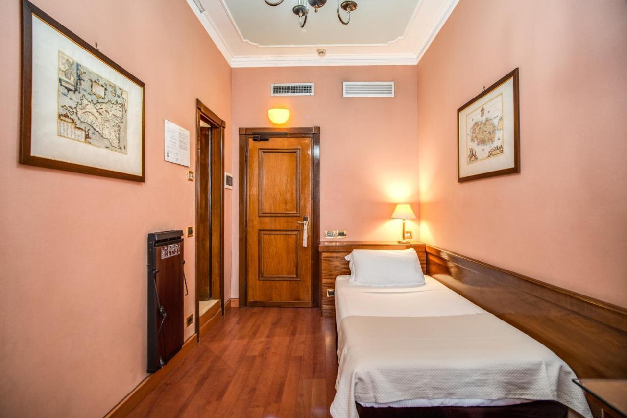 Della Torre Argentina 3* Roma